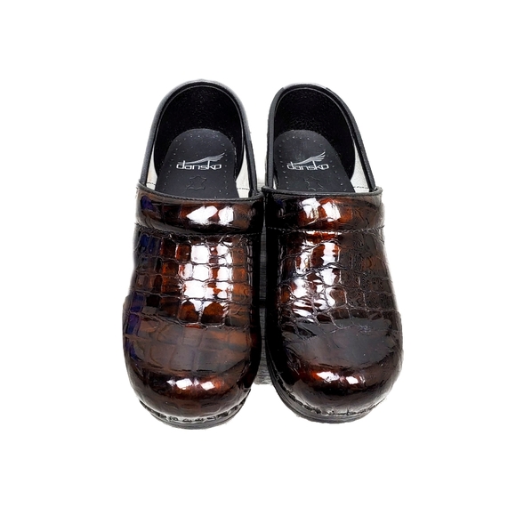 *SOLD*New! Dansko The Professional Womens 36 Brown Patent Crocs - Picture 4 of 9